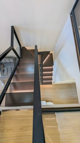 𝐅𝐨𝐫 𝐑𝐞𝐧𝐭: Duplex 1-Bedroom Condo For Rent – Huan Yue Condo, Koh Pich Area