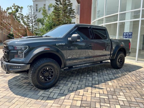 - Ford F-150 Supercharger Up Raptors
