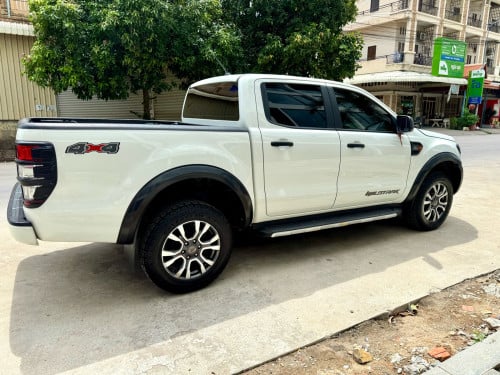 លក់ FORD RANGER 2019 លេខដៃ ប៉ុង2