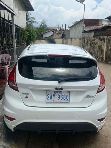 ខ្មុំត្រូវការលក់ឡាន fords 2018