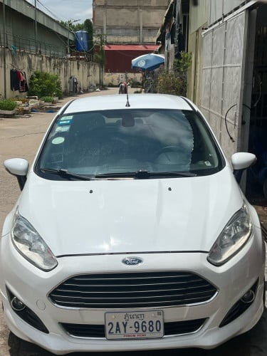 ខ្មុំត្រូវការលក់ឡាន fords 2018
