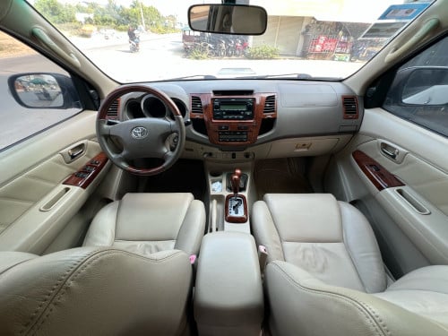 ឡានថ្មីដាច់ Fortuner 2008 ទឹកថ្នាំហ្ស៊ីន95%
