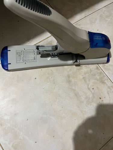 នៅថ្មីលក់ Heavy-Duty Stapler