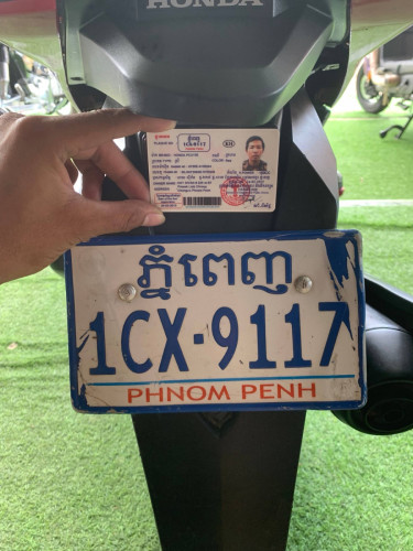 ជិះរដូភ្លៀង​ល្អ​ណាស់​បងប្អូន​ស្រួល​ដាក់​ឥវ៉ាន់​honda  pcx មាន​ពន្ធ​កាតគ្រី​ត្រឹម​ត្រូវ​ 980$​​