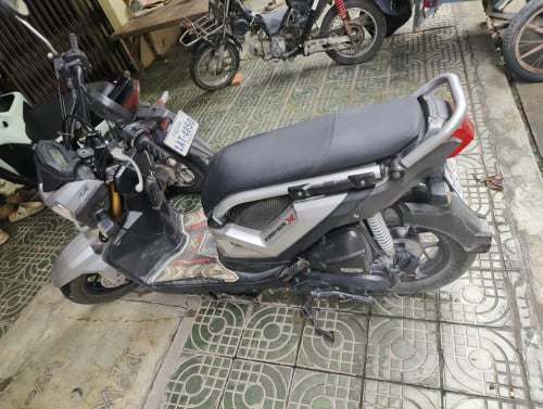 លក់Honda zoomer 2016 ធានាត្រឹមត្រូវម្ចាស់ដើមបាត់កាត