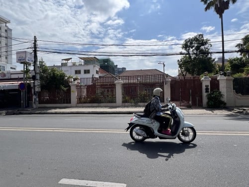 ផ្ទះសម្រាប់ជួលនៅទួលគោក/ House for rent in Toul Kork