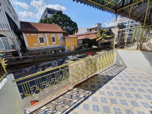 ផ្ទះ ជួល នៅមាត់ ទន្លេ / house for rent nearby riverside