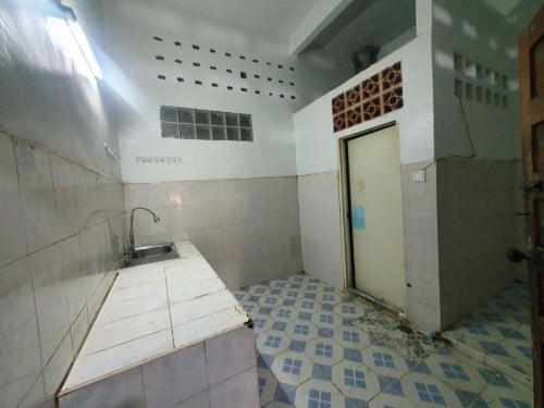 ផ្ទះ ជួល នៅមាត់ ទន្លេ / house for rent nearby riverside