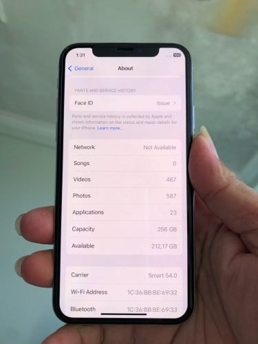 លក់ iphone x សំណុំស៊ីន 256g របស់ប្រើផ្ទាល់អត់ស្គេនថ្មដូរលើអំពែហើយកាន់សាហាវអត់មានចប់អីទាំងអស់