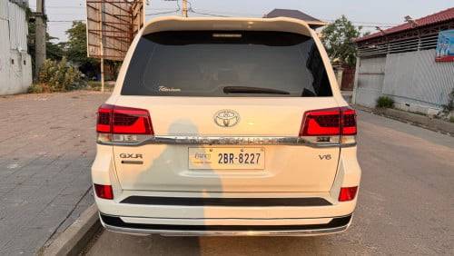 ទើបកាត់បានក្តៅ Land Cruiser V6 010 up 021 Arab