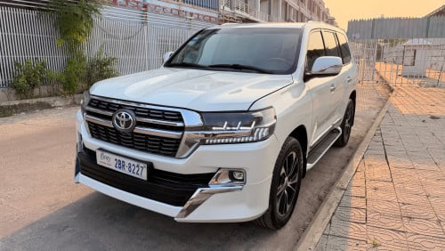 ទើបកាត់បានក្តៅ Land Cruiser V6 010 up 021 Arab