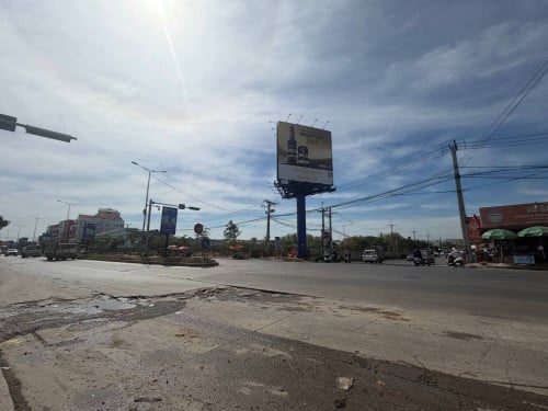 ដីលក់/Land for Sale ទីតាំងស្ថិតនៅ :សង្កាត់ស្វាយប៉ាក ខណ្ឌឬស្សីកែវ/
