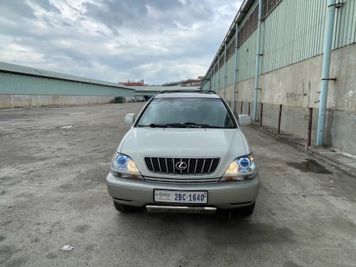 ឡានលក់Lexus Rx300