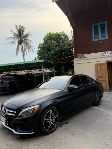 ឡាន Mercedes C300 AMg