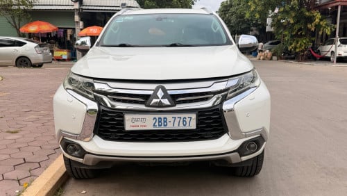 មហាសែននៅថ្មី Mitsubishi Pajero Sport Full ហ្សុីន១ជុំ
