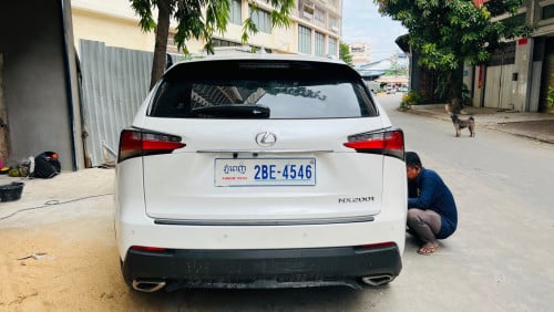 លក់NX 200T 015លុច្សារី 25950