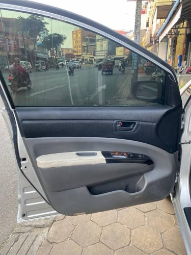 ឡានស្អាត Prius 2007 Half full ម្ចាស់ដើម