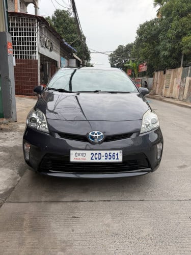 ឡានលក់ Prius 2012 Option 3 ឡានថ្មីខ្លាំង