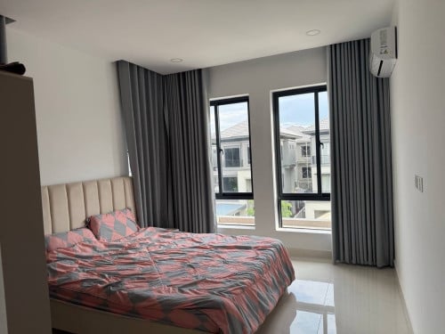 វីឡាប្រភេទ Queen BII Chip Mong Park Land 6A