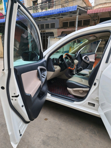 លក់​ RAV4 ឆ្នាំ06ប៉ុង១ ម្ចាស់ទី១ មានរំលោះសុទ្ធរឺវ៉ៃដូរបានគ្រប់សារីគ្រប់ខេត្ត