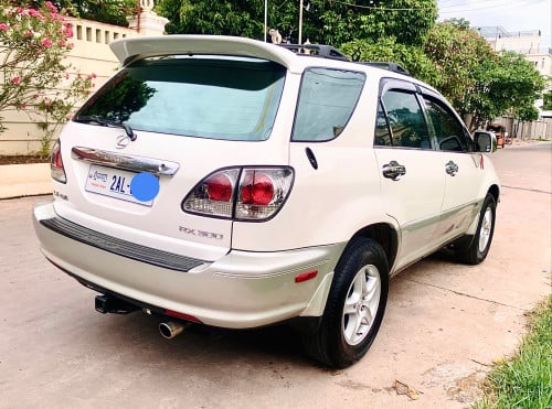 លក់ RX300, 01 ប៉ុង ១ ឡានប្រើផ្ទាល់ លំដាប់មេឡានកំរជួប មូលមិនបុក មិនប៉ះ  តេឡេក្រាមចរចាតម្លៃ 089883986