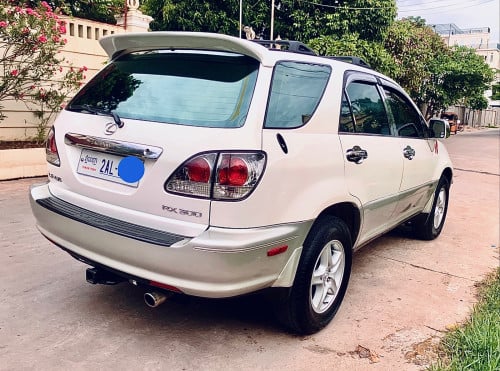 លក់ RX300, 01 ប៉ុង ១ ឡានប្រើផ្ទាល់ លំដាប់មេឡានកំរជួប មូលមិនបុក មិនប៉ះ  តេឡេក្រាមចរចាតម្លៃ 089883986