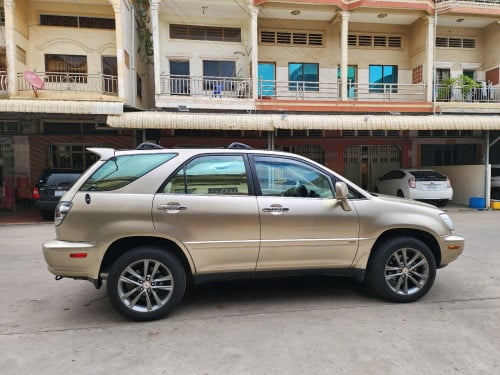 លក់​ RX300 ខច ឆ្នាំ03ហ្វូល ម្ចាស់ទី១ មានរំលោះសុទ្ធរឺវ៉ៃដូរបានគ្រប់សារីគ្រប់ខេត្ត