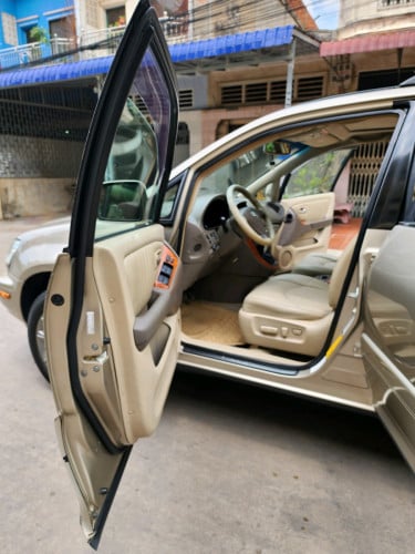 លក់​ RX300 ខច ឆ្នាំ03ហ្វូល ម្ចាស់ទី១ មានរំលោះសុទ្ធរឺវ៉ៃដូរបានគ្រប់សារីគ្រប់ខេត្ត