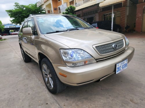លក់​ RX300 ខច ឆ្នាំ03ហ្វូល ម្ចាស់ទី១ មានរំលោះសុទ្ធរឺវ៉ៃដូរបានគ្រប់សារីគ្រប់ខេត្ត