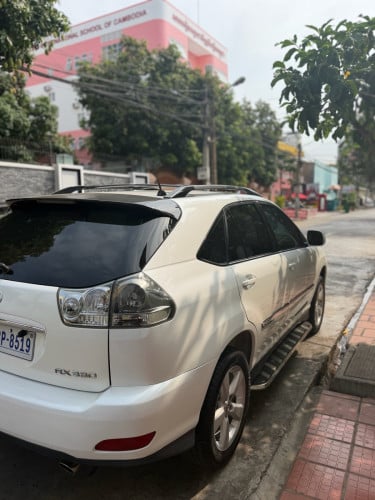 ចង់លក់RX330 ពាក់កណ្តាលហ្វូល​04ប៉ុង២