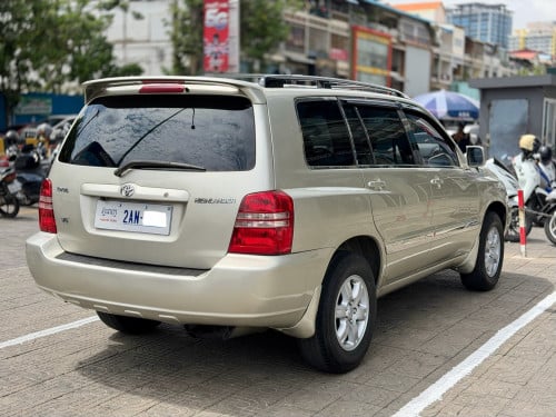 ថ្មីៗ TOYOTA HIGHLANDER 2002 V6 ប៉ុង1 ក្នុងលឿង សំបកកង់ថ្មី៤គ្រាប់ លេងគុជហើយ