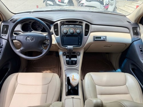 ថ្មីៗ TOYOTA HIGHLANDER 2002 V6 ប៉ុង1 ក្នុងលឿង សំបកកង់ថ្មី៤គ្រាប់ លេងគុជហើយ