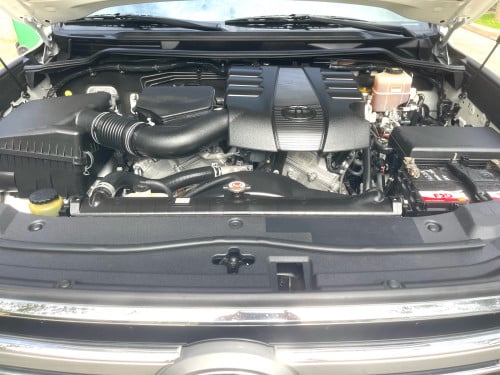 ម្ចាស់ដេីមទិញខ្លាញ់គោ Toyota Lancriser GXR V6 Full option