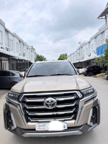 ឡានលក់TOYOTA Land Cruiser 2008V6 សាំងឡើងសារីទៅឆ្នាំ 21 នៅក្រៅស្អាតតំលៃពិសេស💰28500$☎️