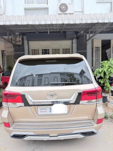 ឡានលក់TOYOTA Land Cruiser 2008V6 សាំងឡើងសារីទៅឆ្នាំ 21 នៅក្រៅស្អាតតំលៃពិសេស💰28500$☎️
