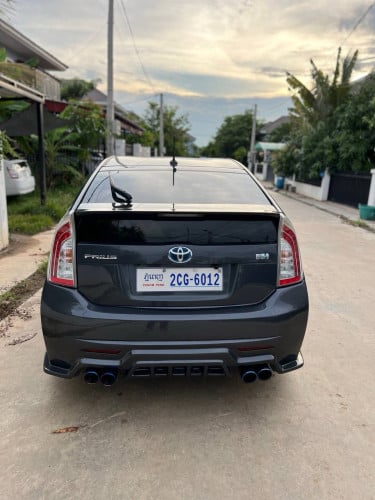 ឡានលក់Toyota Prius 2012 Option5💰 $17,000