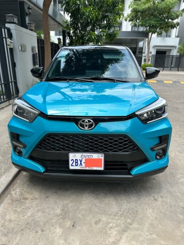លក់ឡានជិះផ្ទាល់ខ្លួន Toyota Raize 2023