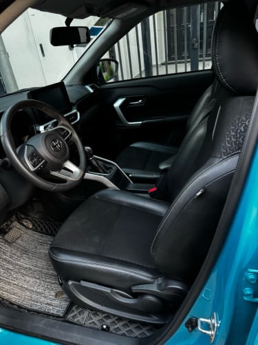 លក់ឡានជិះផ្ទាល់ខ្លួន Toyota Raize 2023