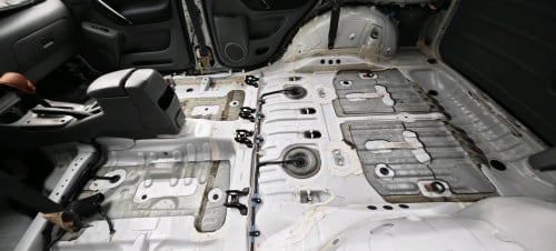 ខ្ញុំត្រូវការលក់រថយន្តToyota RAV4 ឆ្នាំ2002 ប៉ុង2 ឡានថ្មីណាស់