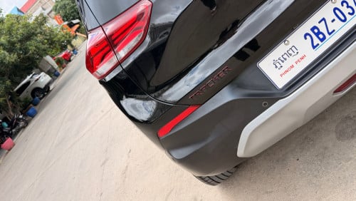 មហាថ្មី Tracker 024 ហ្សុិន១ជុំ ប្រើបាន7ពាន់គីឡូ ម្ចាស់ដើម