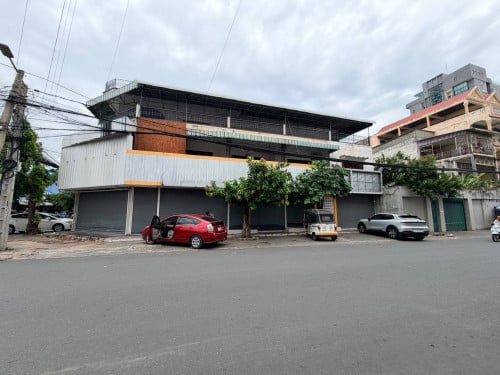 ⭕️ហាងជួលម្តុំផ្សារអូរឡាំពិក(អតីតហាងកាហ្វេយក្សា)