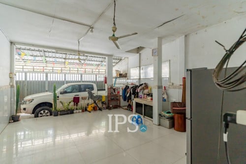 #សម្រាប់លក់ 🏢 ផ្ទះអាជីវកម្មនៅជាប់ផ្លូវធំ 3 បន្ទប់គេង – បឹងកក់ 1,  ភ្នំពេញ
