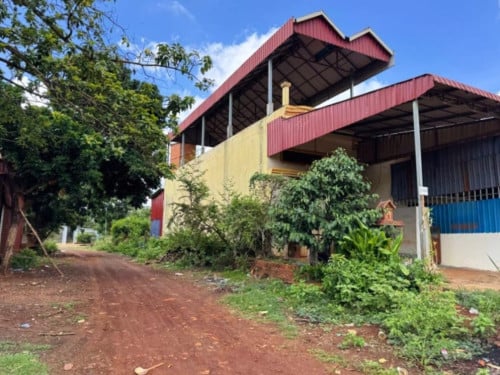 🏦House Available for Urgent Sale at a Special Price (Negotiable).