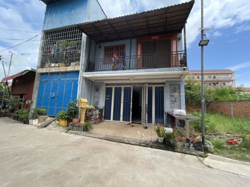 🏦House Available for Urgent Sale at a Special Price (Negotiable).