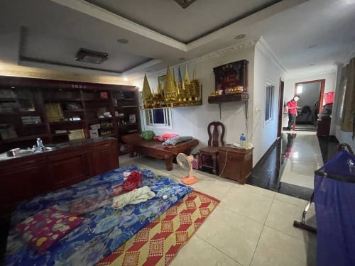 🏦House Available for Urgent Sale at a Special Price (Negotiable).