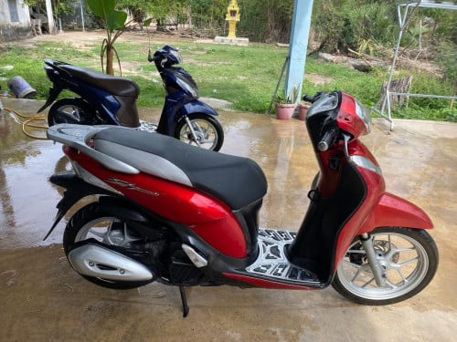 👉ម៉ូតូ​លក់​ Honda Sh 125cc 2014 ផែនសានុំលាងទឹកជិះ​    -ម៉ាស៊ីន​មិនធ្លាប់ជួសជុល  ប្រេី​ប្រព័ន្ធ​Fi