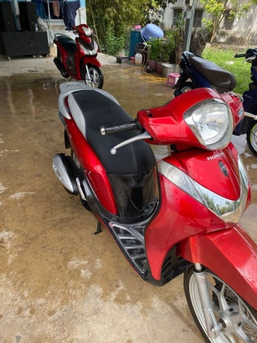 👉ម៉ូតូ​លក់​ Honda Sh 125cc 2014 ផែនសានុំលាងទឹកជិះ​    -ម៉ាស៊ីន​មិនធ្លាប់ជួសជុល  ប្រេី​ប្រព័ន្ធ​Fi