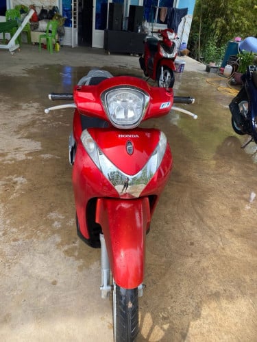👉ម៉ូតូ​លក់​ Honda Sh 125cc 2014 ផែនសានុំលាងទឹកជិះ​    -ម៉ាស៊ីន​មិនធ្លាប់ជួសជុល  ប្រេី​ប្រព័ន្ធ​Fi