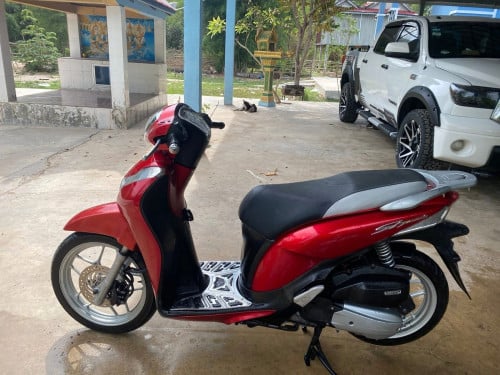 👉ម៉ូតូ​លក់​ Honda Sh 125cc 2014 ផែនសានុំលាងទឹកជិះ​    -ម៉ាស៊ីន​មិនធ្លាប់ជួសជុល  ប្រេី​ប្រព័ន្ធ​Fi