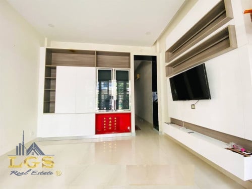 ឱកាសមាស! ផ្ទះអាជីវកម្ម​នៅបុរីប៉េងហួតបឹងស្នោ ​ទីតាំងល្អ​តម្លៃក្រោមទីផ្សារ! 📉🔥😱
